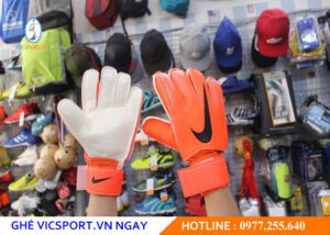 GĂNG TAY THỦ MÔN NIKE 2020 MÀU CAM