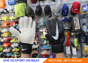 GĂNG TAY THỦ MÔN NIKE 2020 MÀU ĐEN