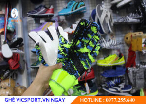 GĂNG TAY THỦ MÔN KHÔNG XƯƠNG ADIDAS PREDATOR MÀU XANH CHUỐI LOANG
