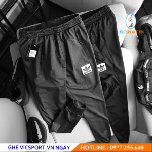 QUẦN JOGGER NAM ADIDAS LOGO BẢNG