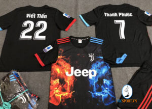 ÁO JUVENTUS ĐEN LOANG IN CHO KHÁCH