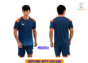 ÁO ĐÁ BANH PREDATOR III MÀU XANH ĐEN