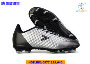 GIÀY ĐINH LỚN MITRE ĐEN BẠC