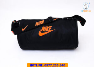 TÚI TRỐNG DÙ NIKE MÀU ĐEN LOGO TRẮNG