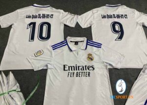 ÁO REAL TRẮNG CỔ TRỤ IN CHO KHÁCH