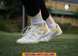 GIÀY ĐÁ BANH IWIN STAX+ TRẮNG ĐỒNG