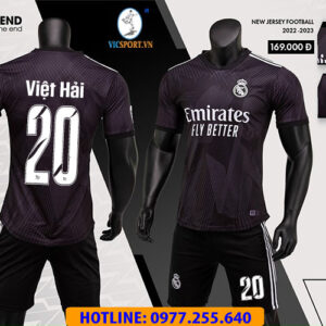ÁO REAL DÒNG STRIVEND MÀU ĐEN IN CHO KHÁCH
